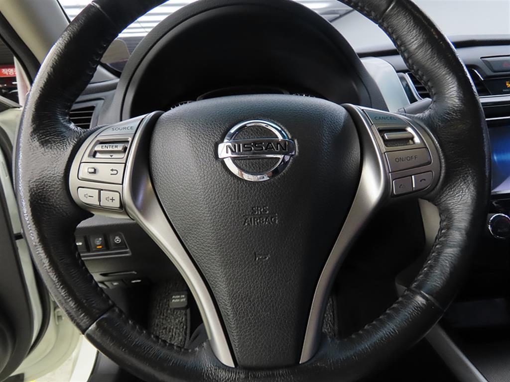Nissan Altima - Vista 10