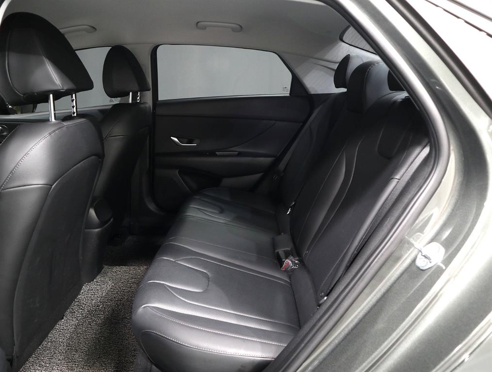 HYUNDAI Avante - Vista 12