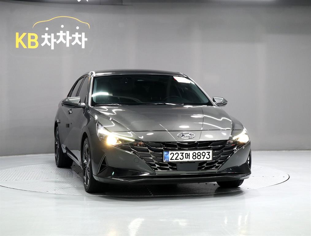 HYUNDAI Avante - Vista 2