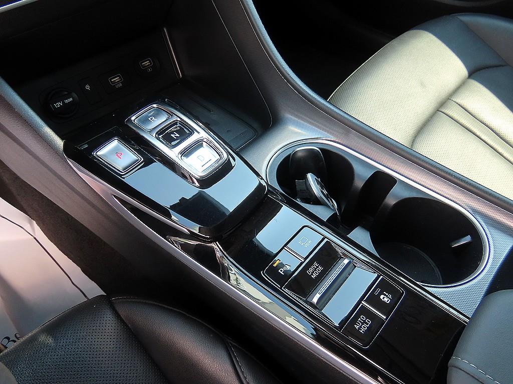 HYUNDAI Sonata - Vista 12