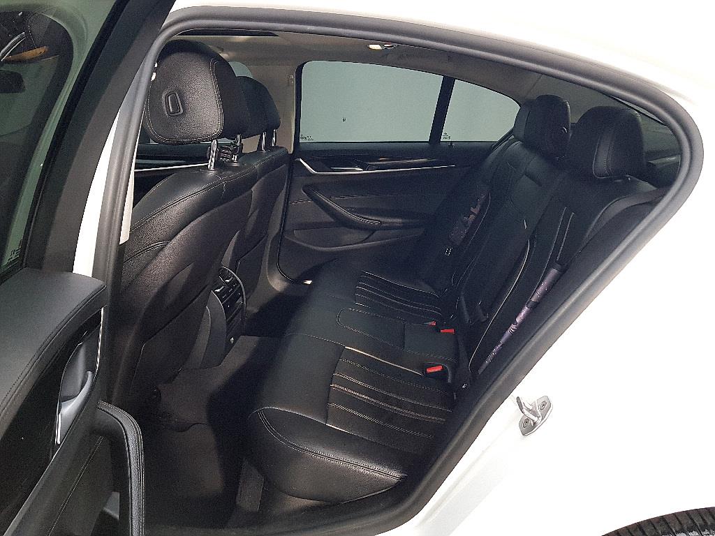 BMW 5 Series - Vista 11