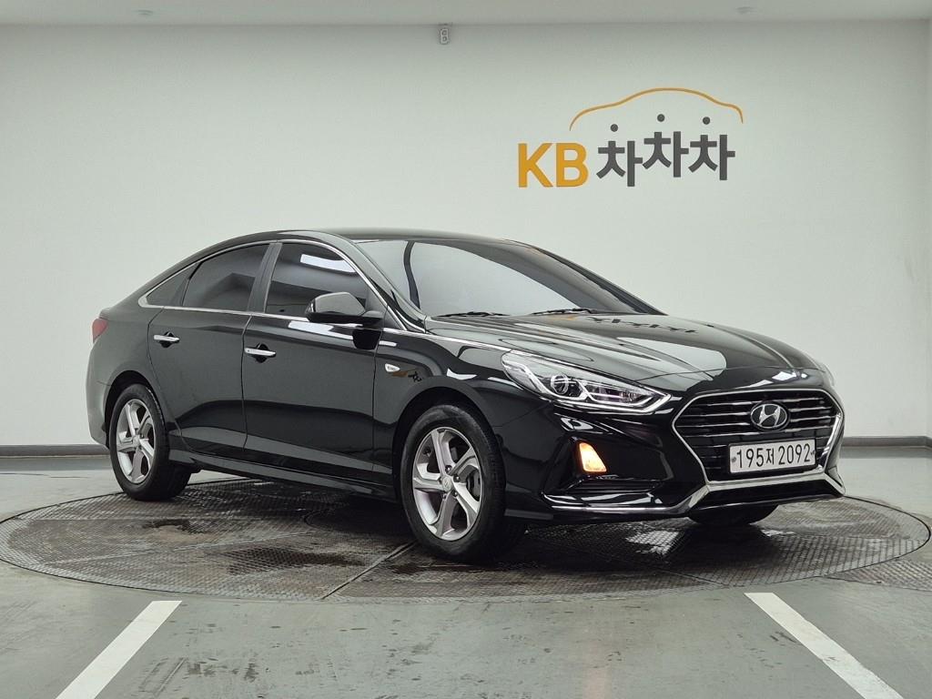 HYUNDAI Sonata - Vista 2
