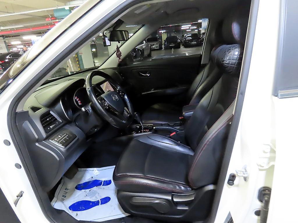 Ssangyong Tivoli - Vista 8