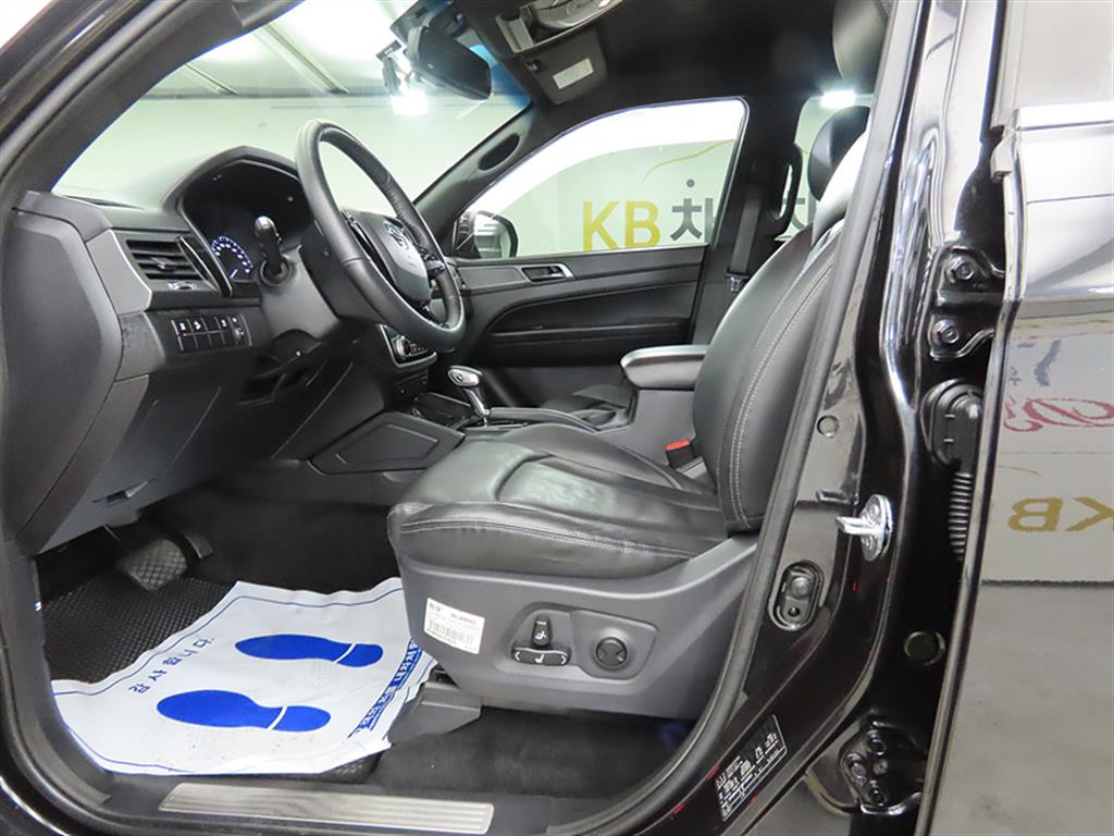 Ssangyong Rexton - Vista 7