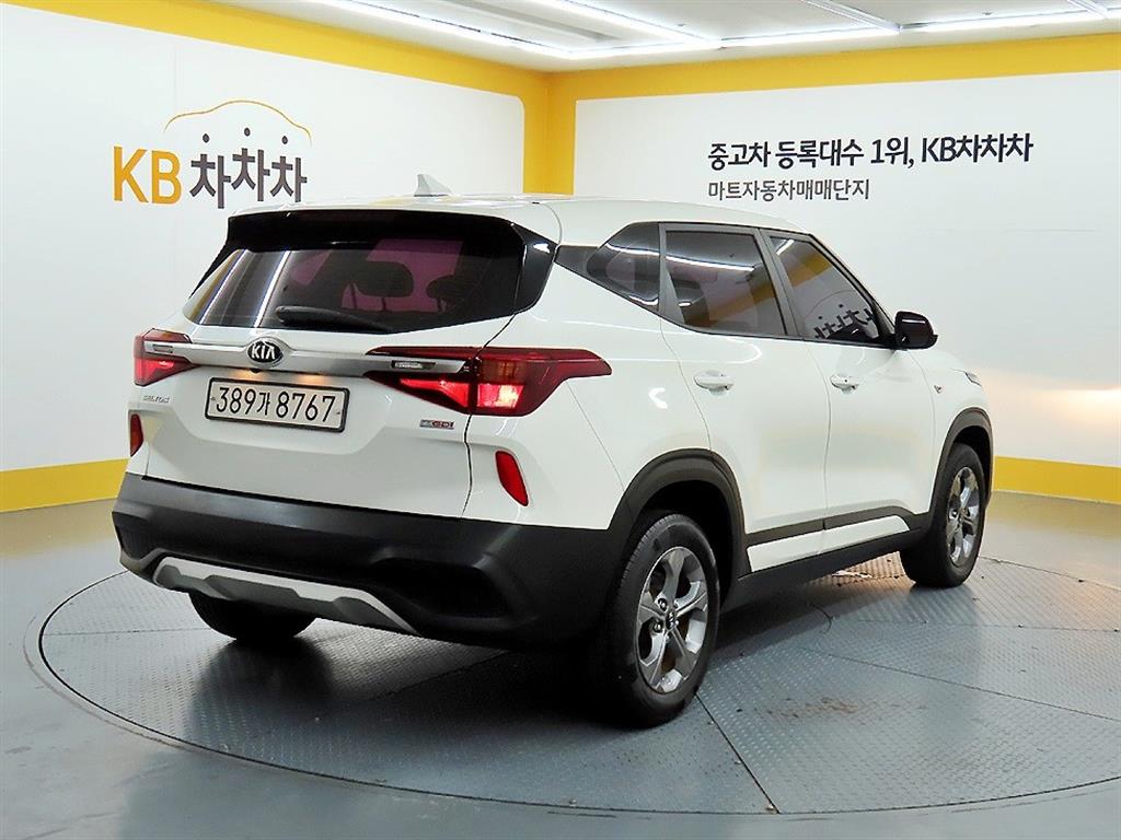 KIA Seltos - Vista 6