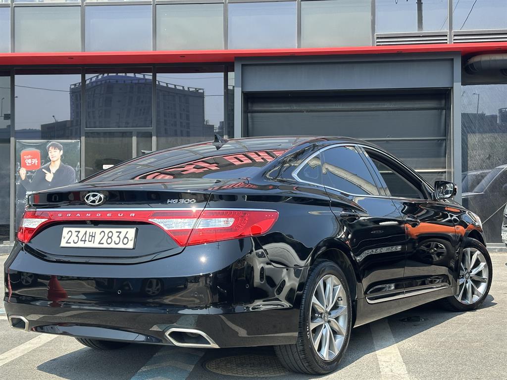 HYUNDAI Grandeur - Vista 2
