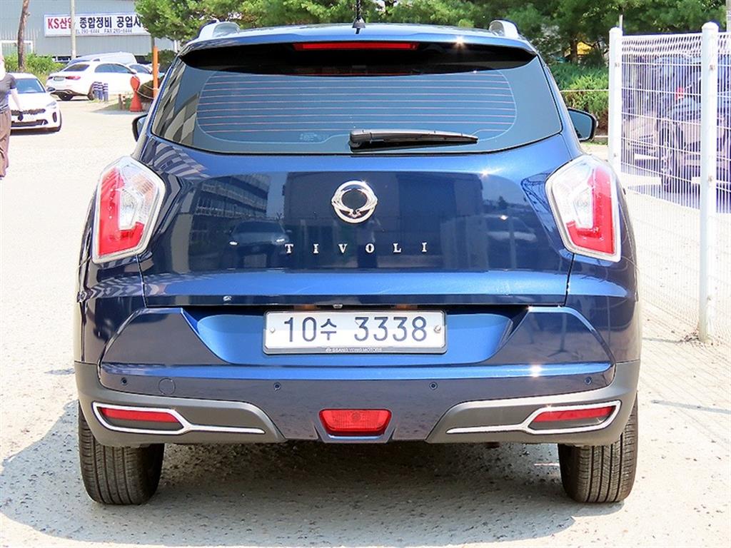 Ssangyong Tivoli - Vista 6