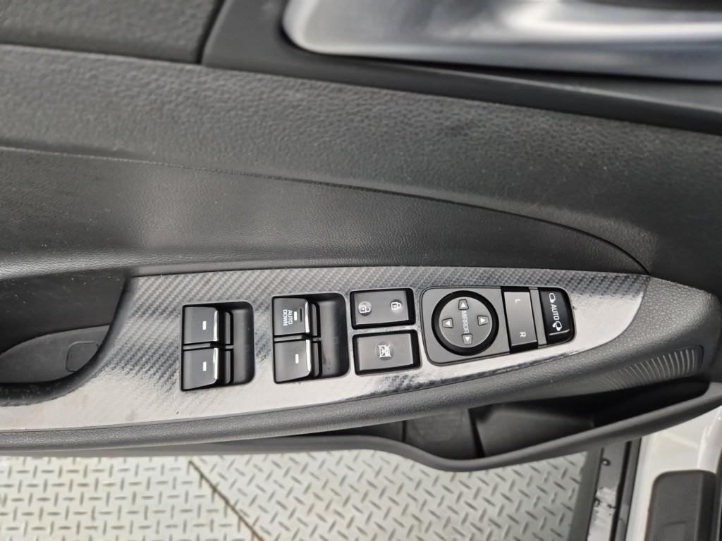 HYUNDAI Tucson 2017 Blanco - Importación desde Corea - HF Imports Iquique - Foto 18