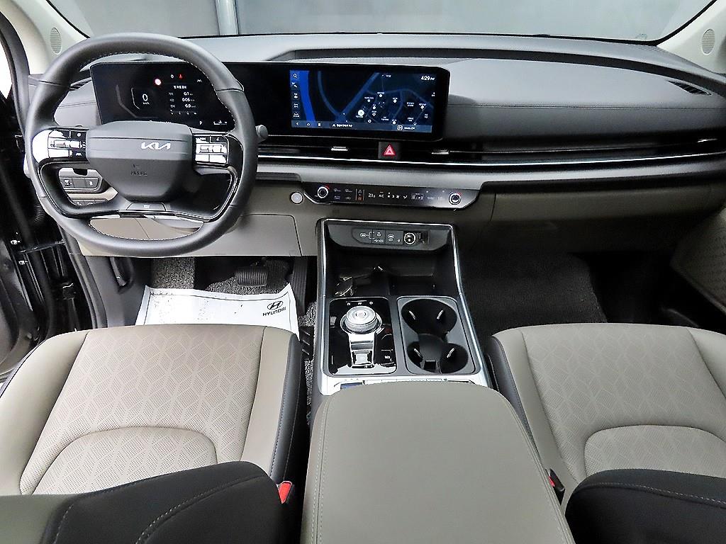 KIA Carnival - Vista 9