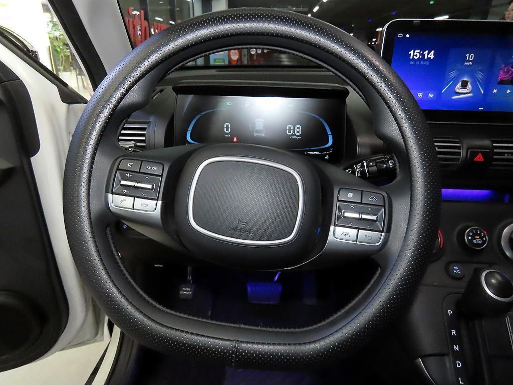 HYUNDAI Casper - Vista 10