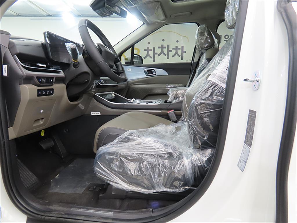 KIA Carnival - Vista 7