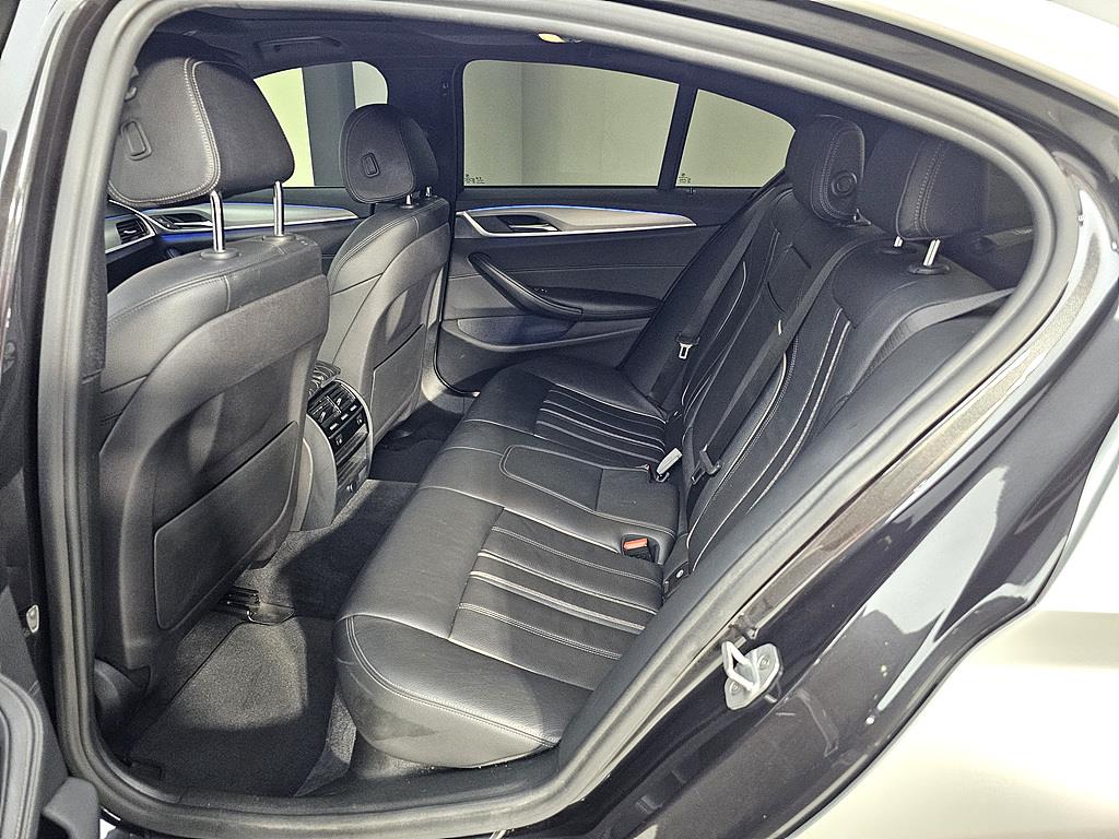 BMW 5 Series - Vista 11