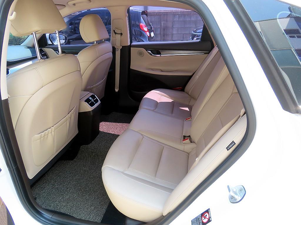 HYUNDAI Grandeur - Vista 8