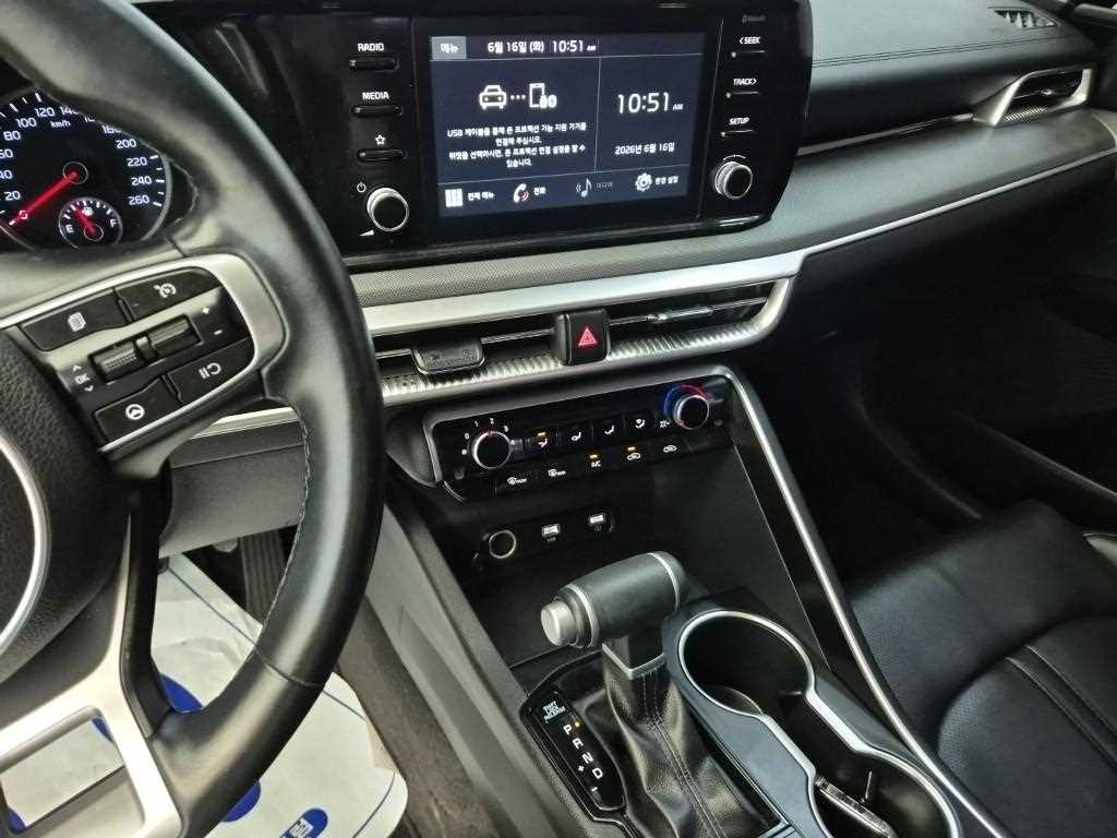 KIA K5 - Vista 12