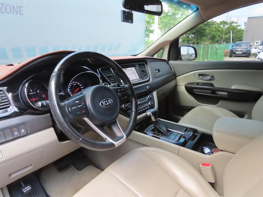 KIA Carnival 2017 - Importación desde Corea - HF Imports Iquique - Foto 18