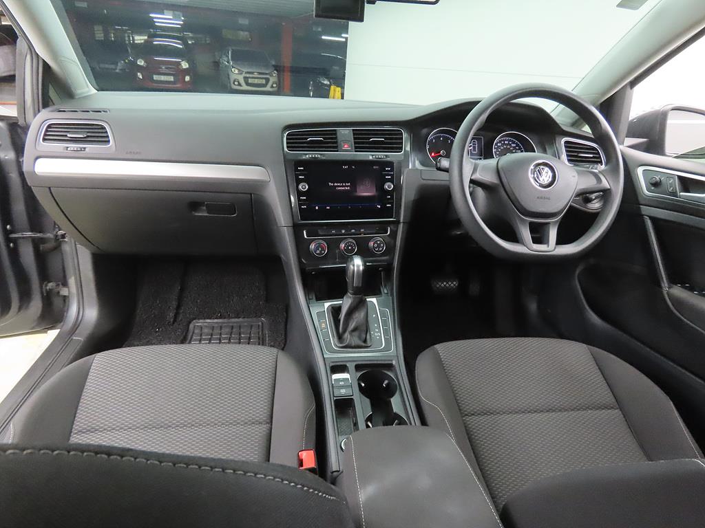 Volkswagen Golf - Vista 9