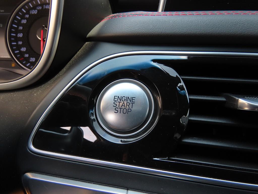 Genesis G70 - Vista 11