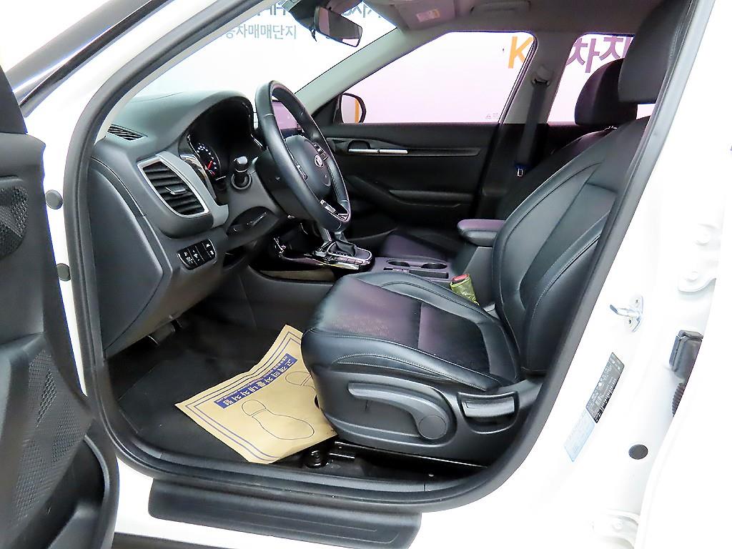 KIA Seltos - Vista 7