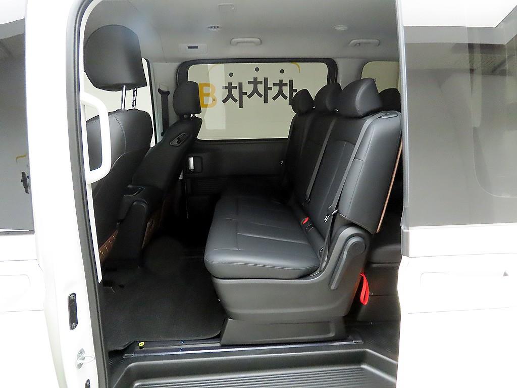 HYUNDAI Staria 2025 Blanco - Importación desde Corea - HF Imports Iquique - Foto 15