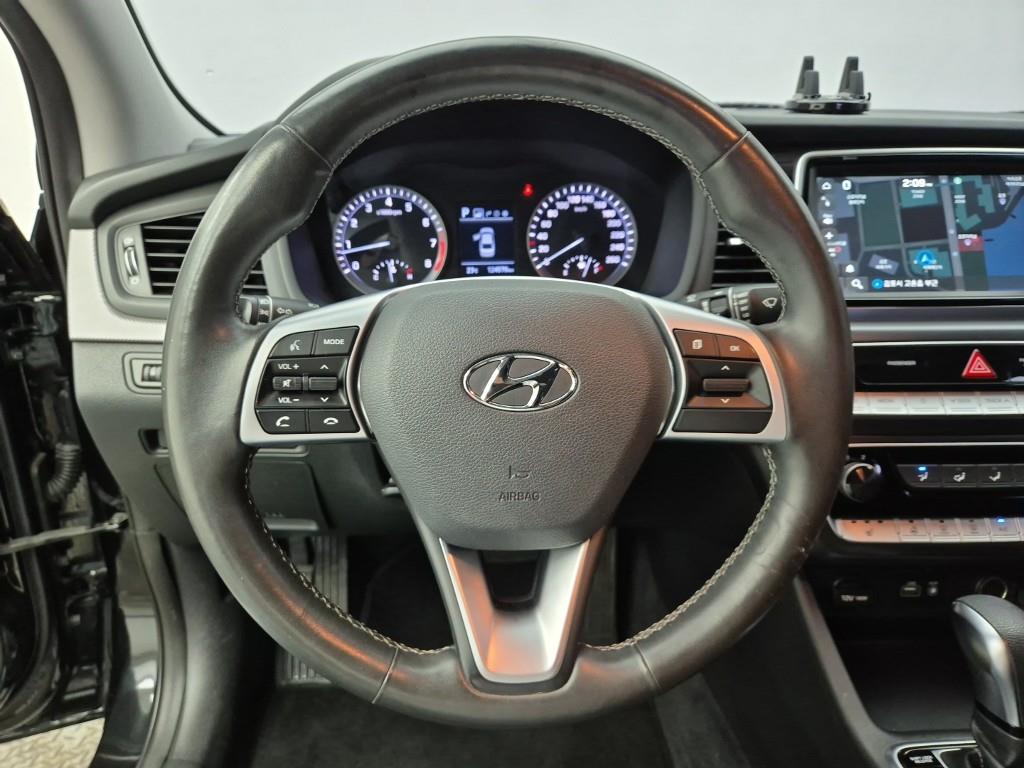 HYUNDAI Sonata - Vista 11