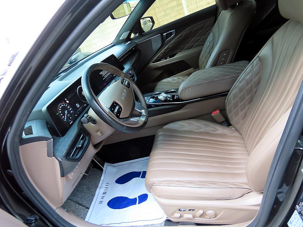 KIA K8 - Vista 7