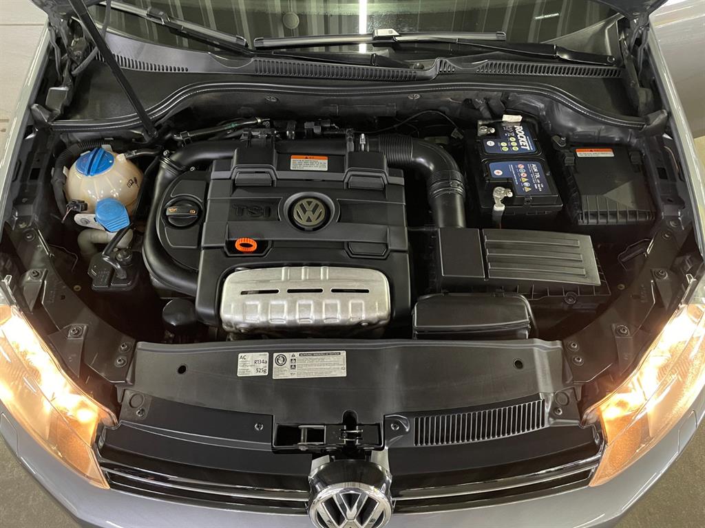 Volkswagen Golf - Vista 8