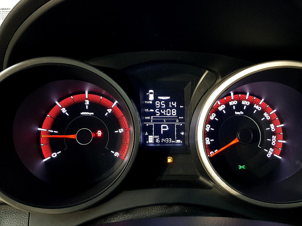 Ssangyong Tivoli - Vista 9