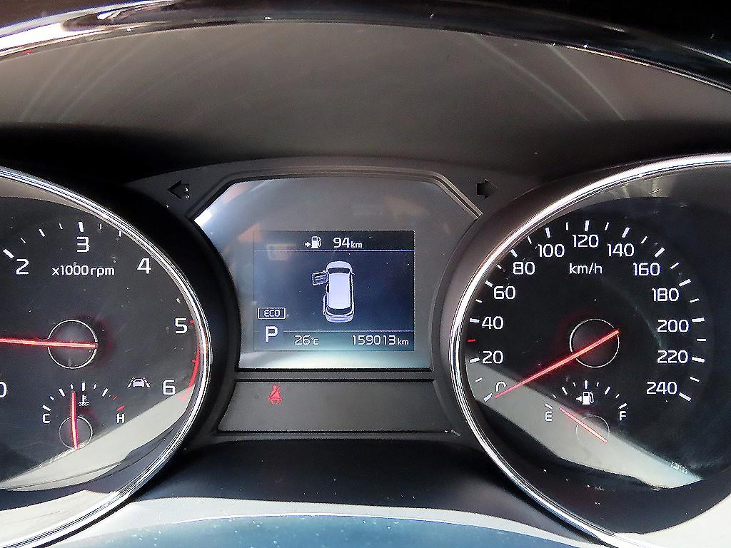 KIA Carnival - Vista 11