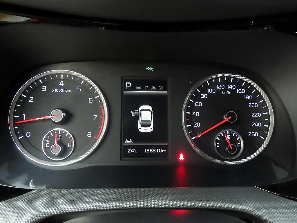 KIA K5 - Vista 10