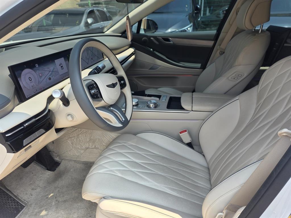 Genesis G80 - Vista 7