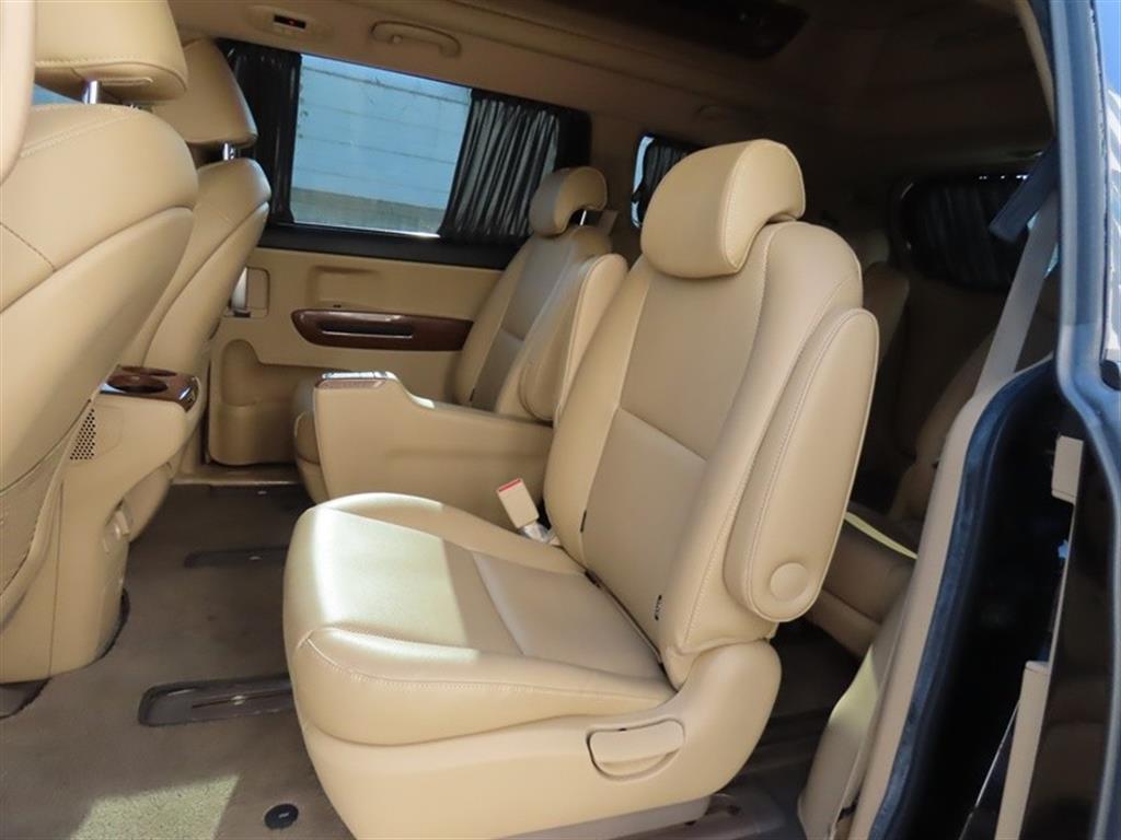 KIA Carnival - Vista 10