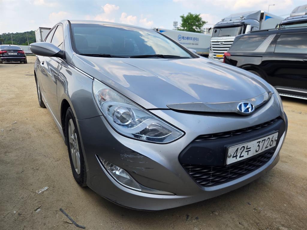HYUNDAI Sonata - Vista 2