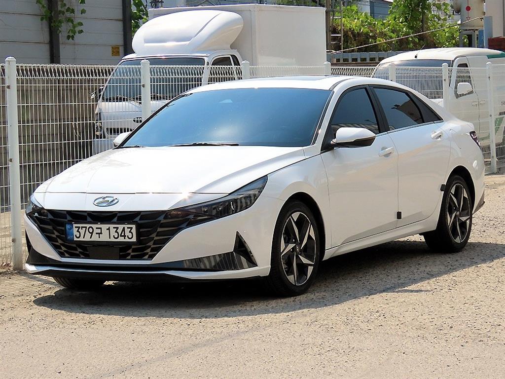HYUNDAI Avante - Vista 2