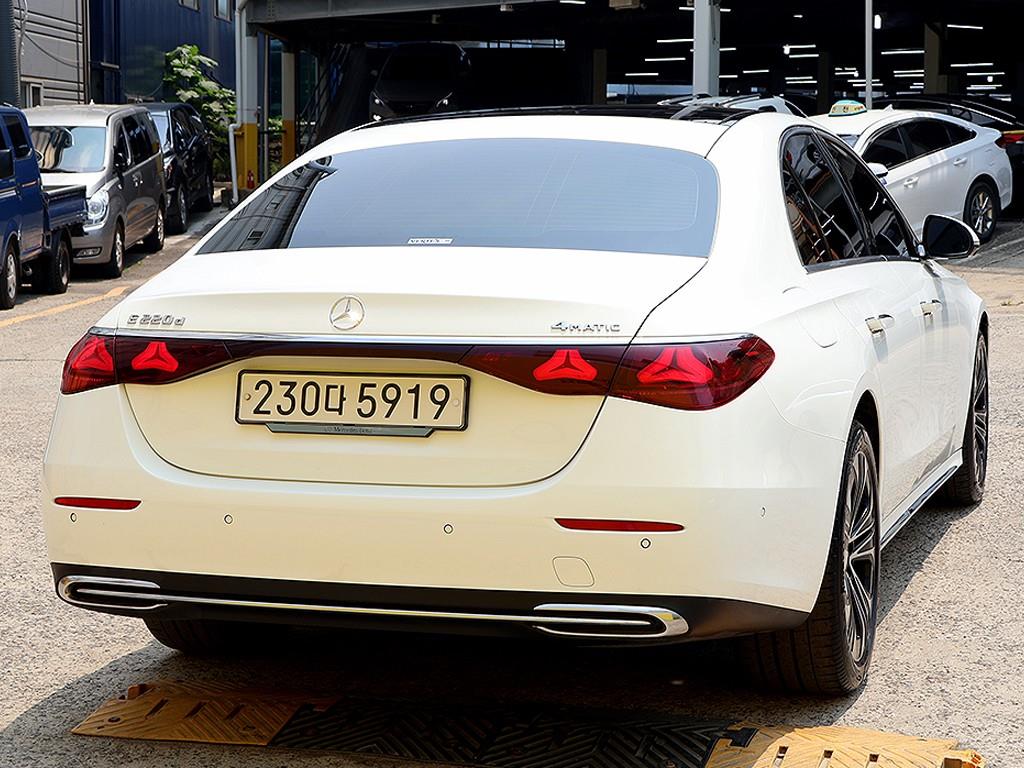 Mercedes Benz E class - Vista 6