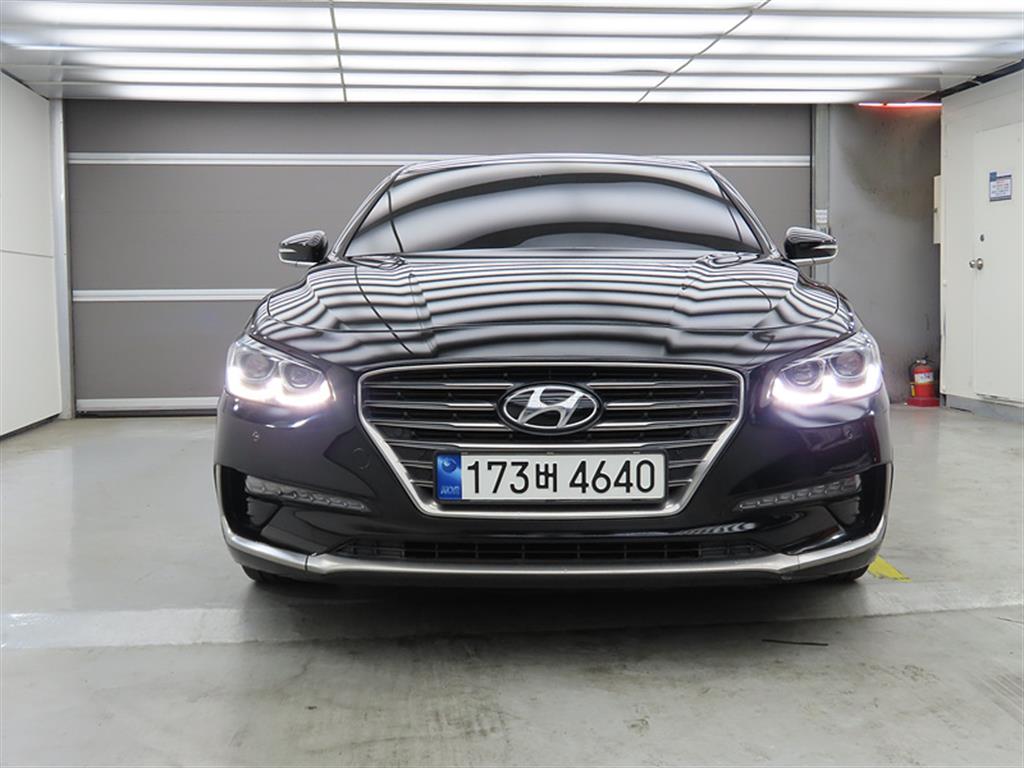 HYUNDAI Grandeur - Vista 2