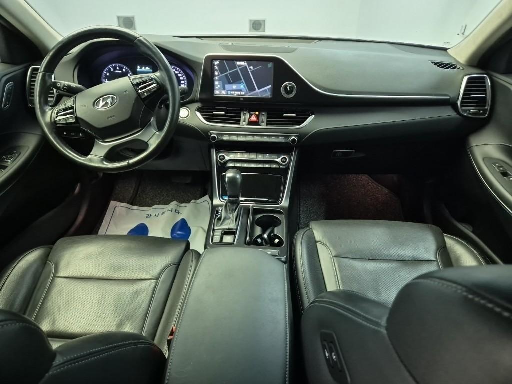 HYUNDAI Grandeur - Vista 9