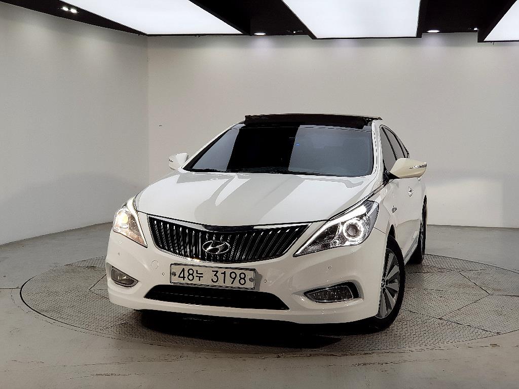 HYUNDAI Grandeur - Vista 2