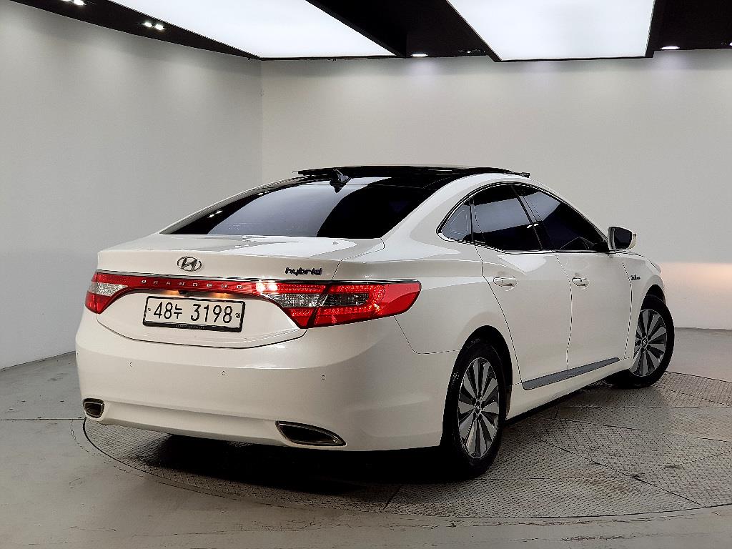 HYUNDAI Grandeur - Vista 6