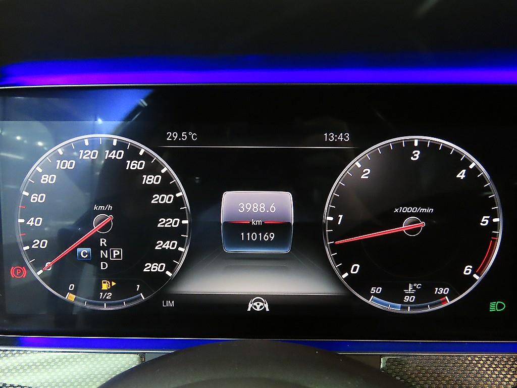 Mercedes Benz CLS Class - Vista 11