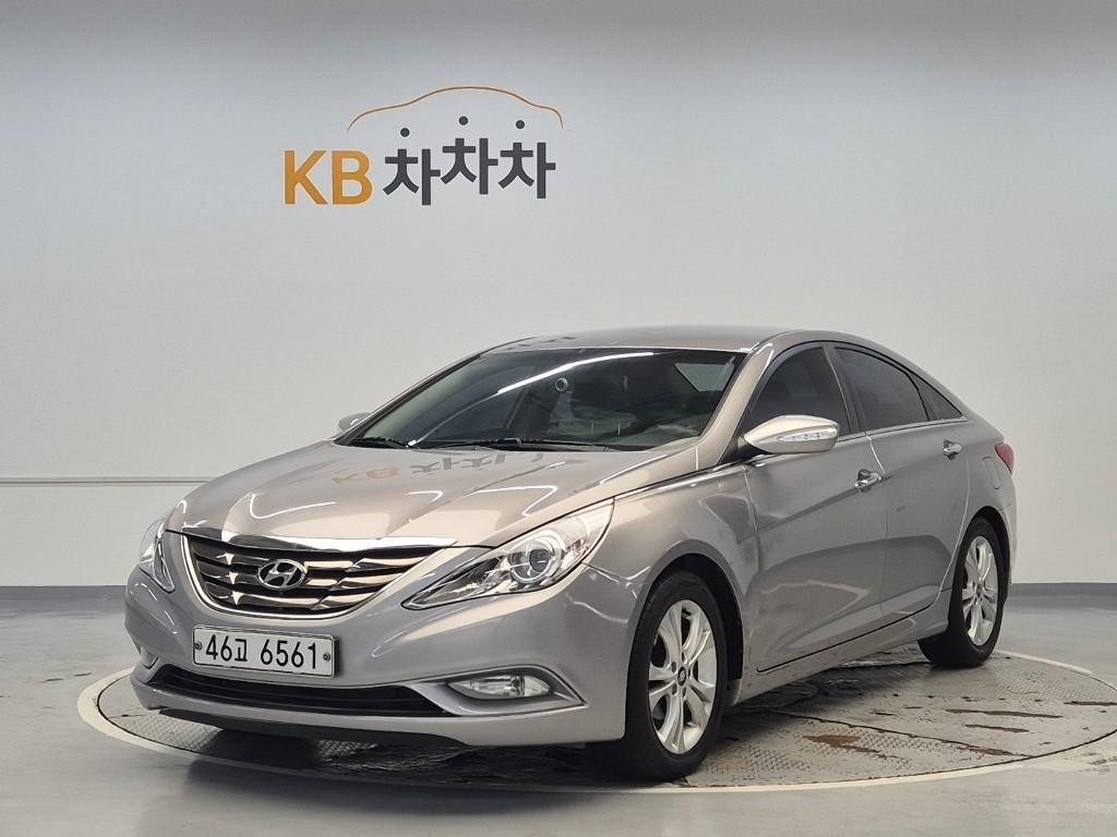 HYUNDAI Sonata 2011