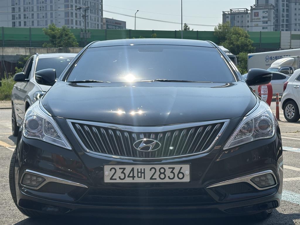 HYUNDAI Grandeur - Vista 3