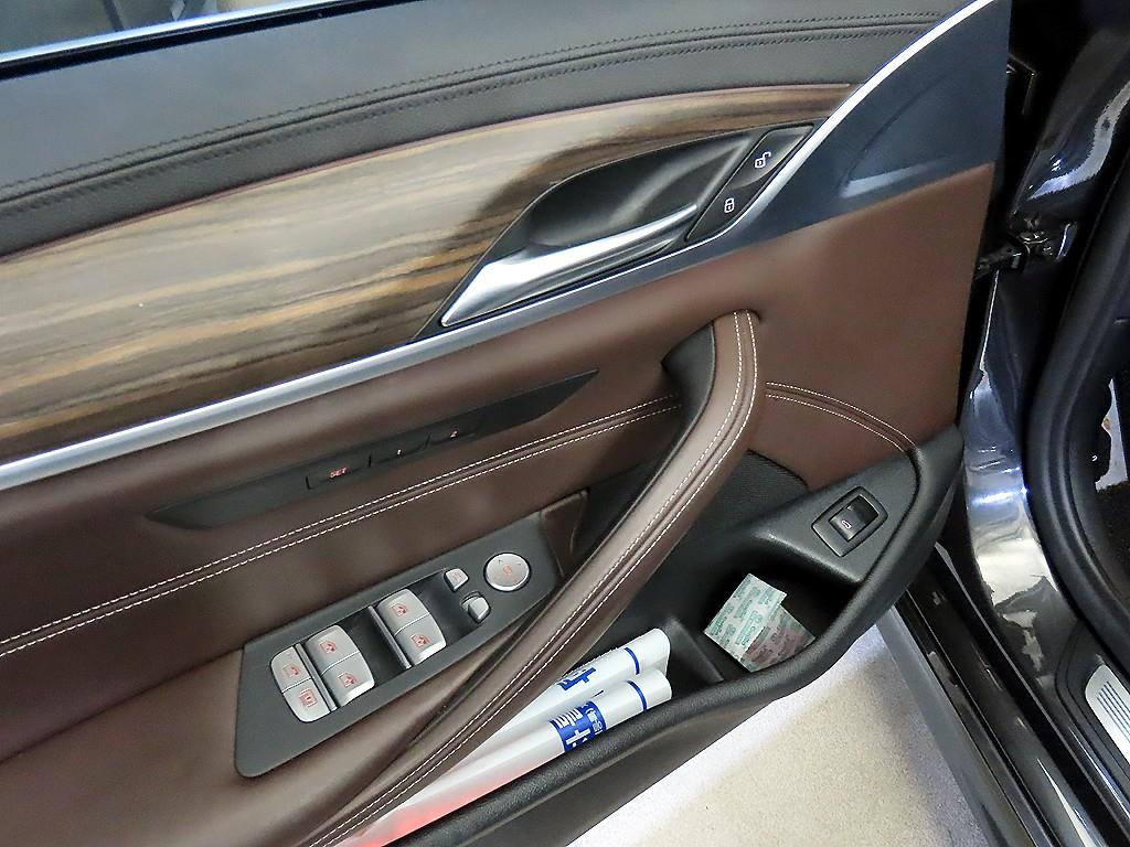 BMW 5 Series 2019 Gris - Importación desde Corea - HF Imports Iquique - Foto 15