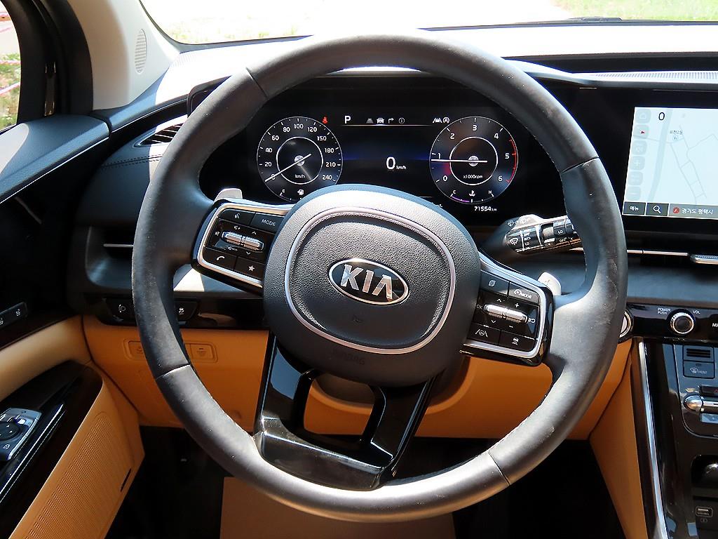 KIA Carnival - Vista 9