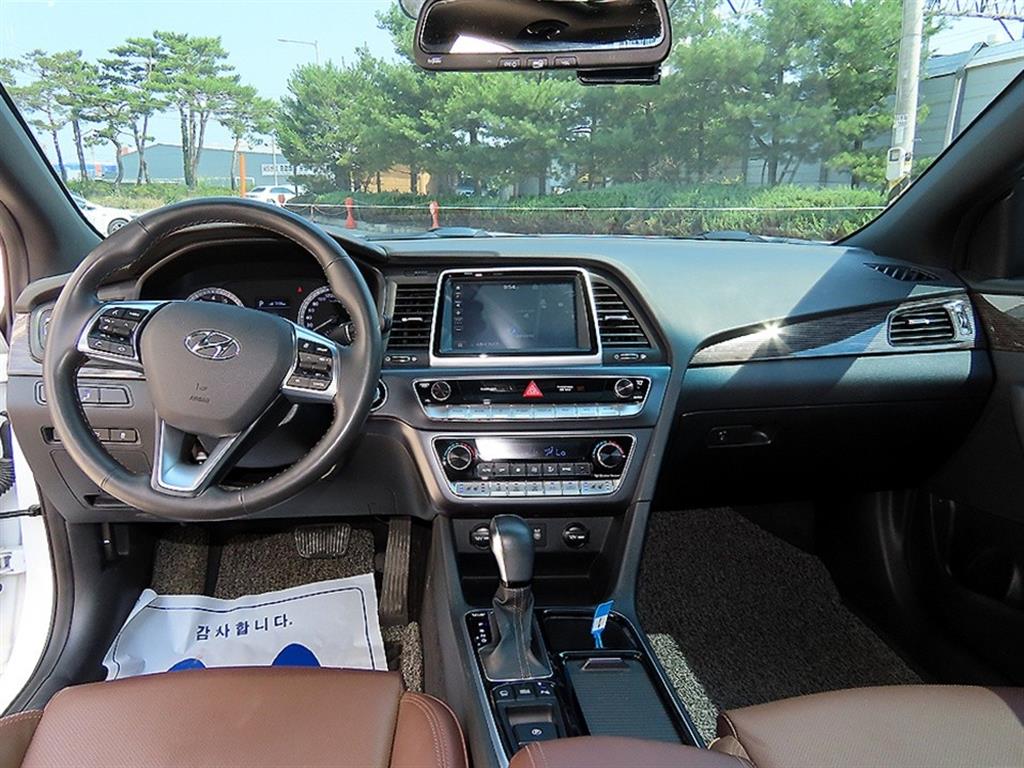 HYUNDAI Sonata - Vista 9