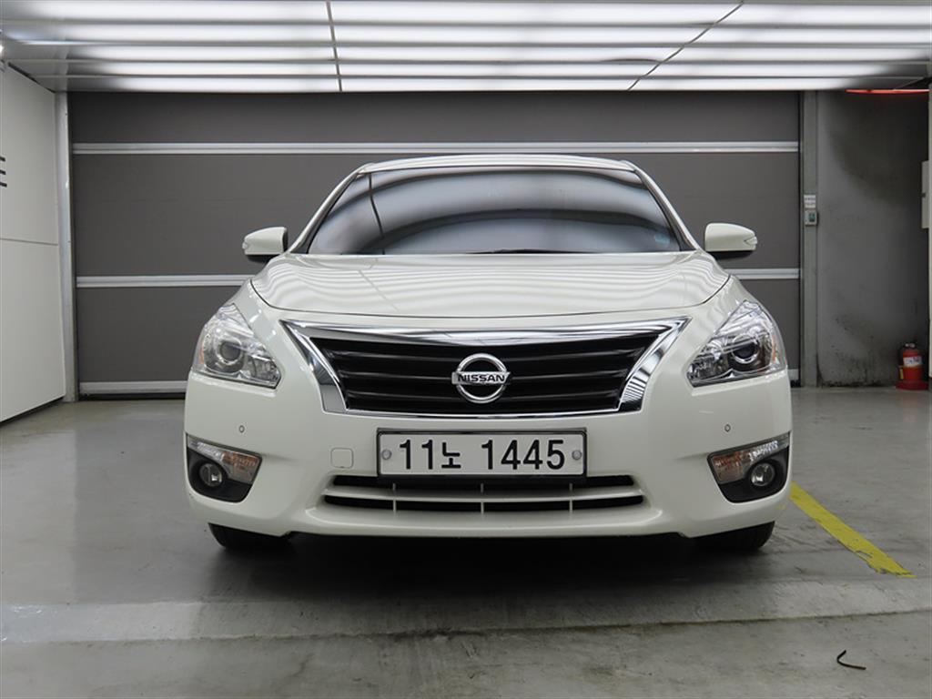 Nissan Altima - Vista 2