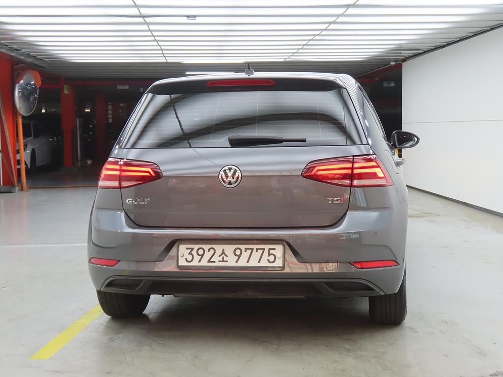 Volkswagen Golf - Vista 3