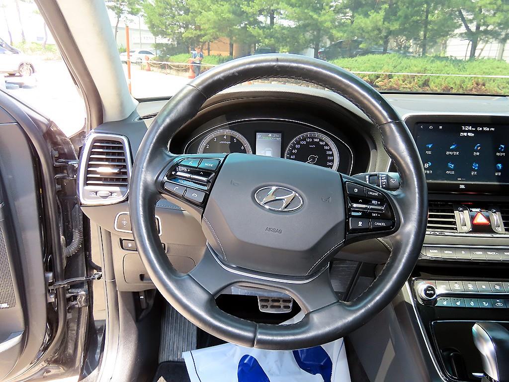 HYUNDAI Grandeur - Vista 10