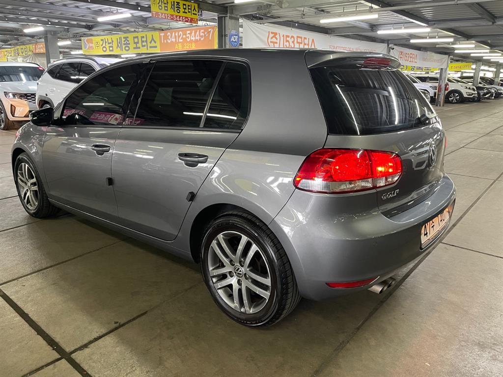 Volkswagen Golf - Vista 6