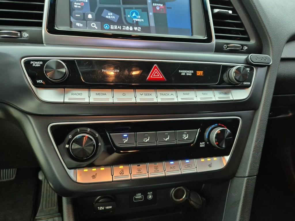HYUNDAI Sonata - Vista 12