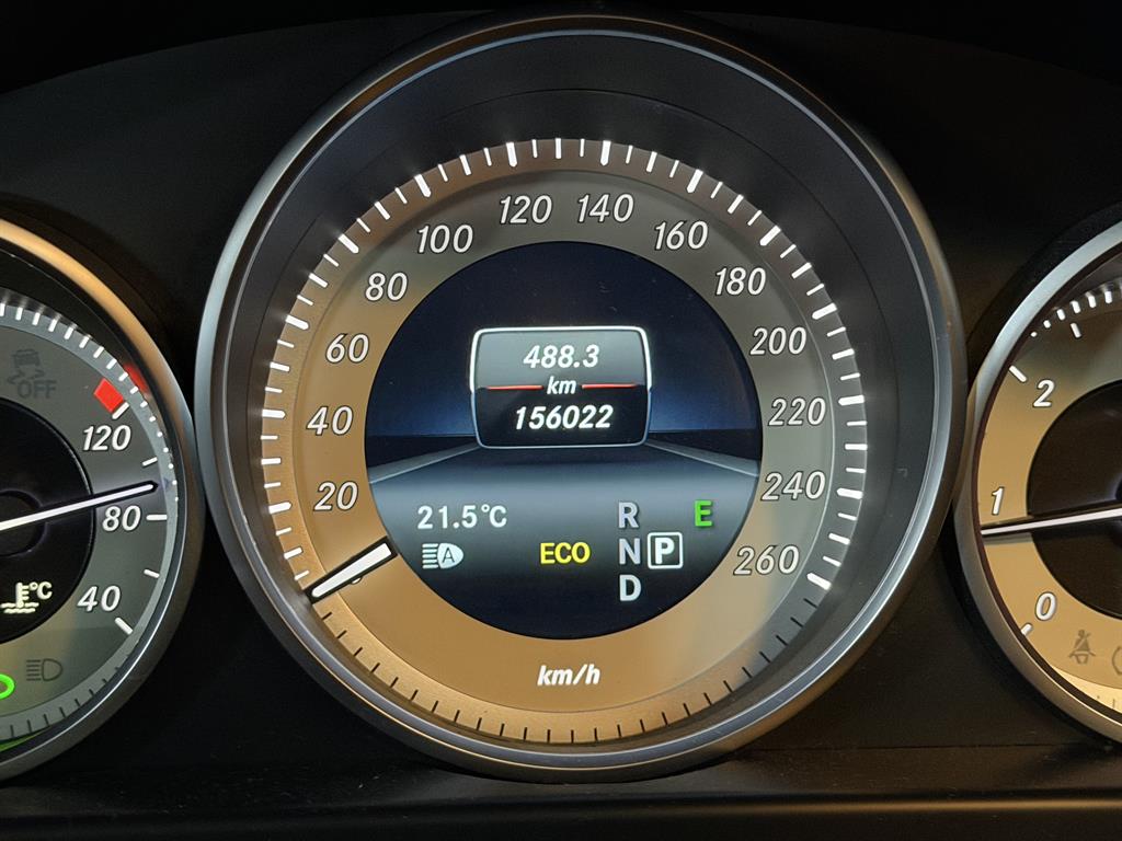 Mercedes Benz E class - Vista 7